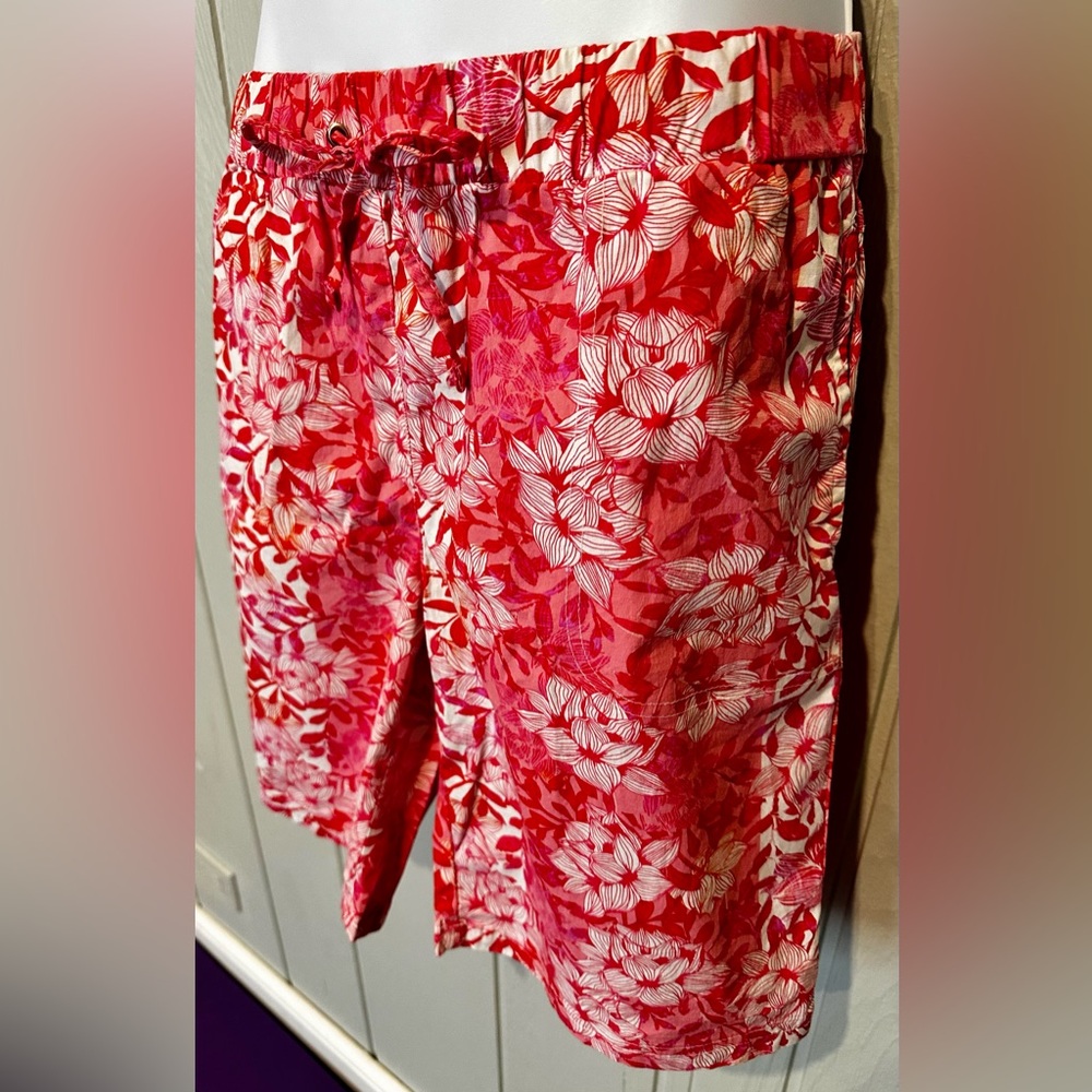 Caribbean Joe Vibrant Red & Pink Floral Shorts - Picture 4 of 5